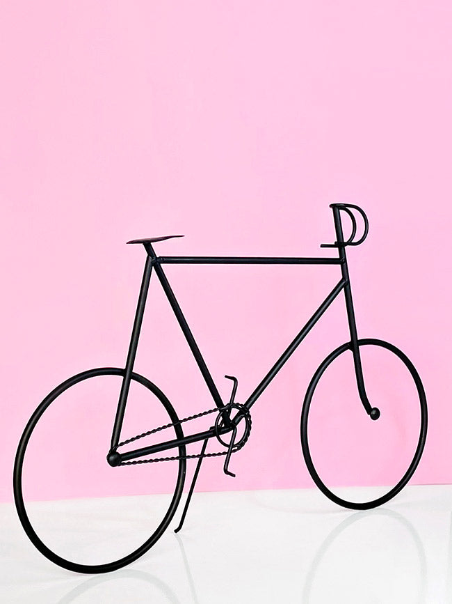 ESCULTURA BICICLETA EM METAL
