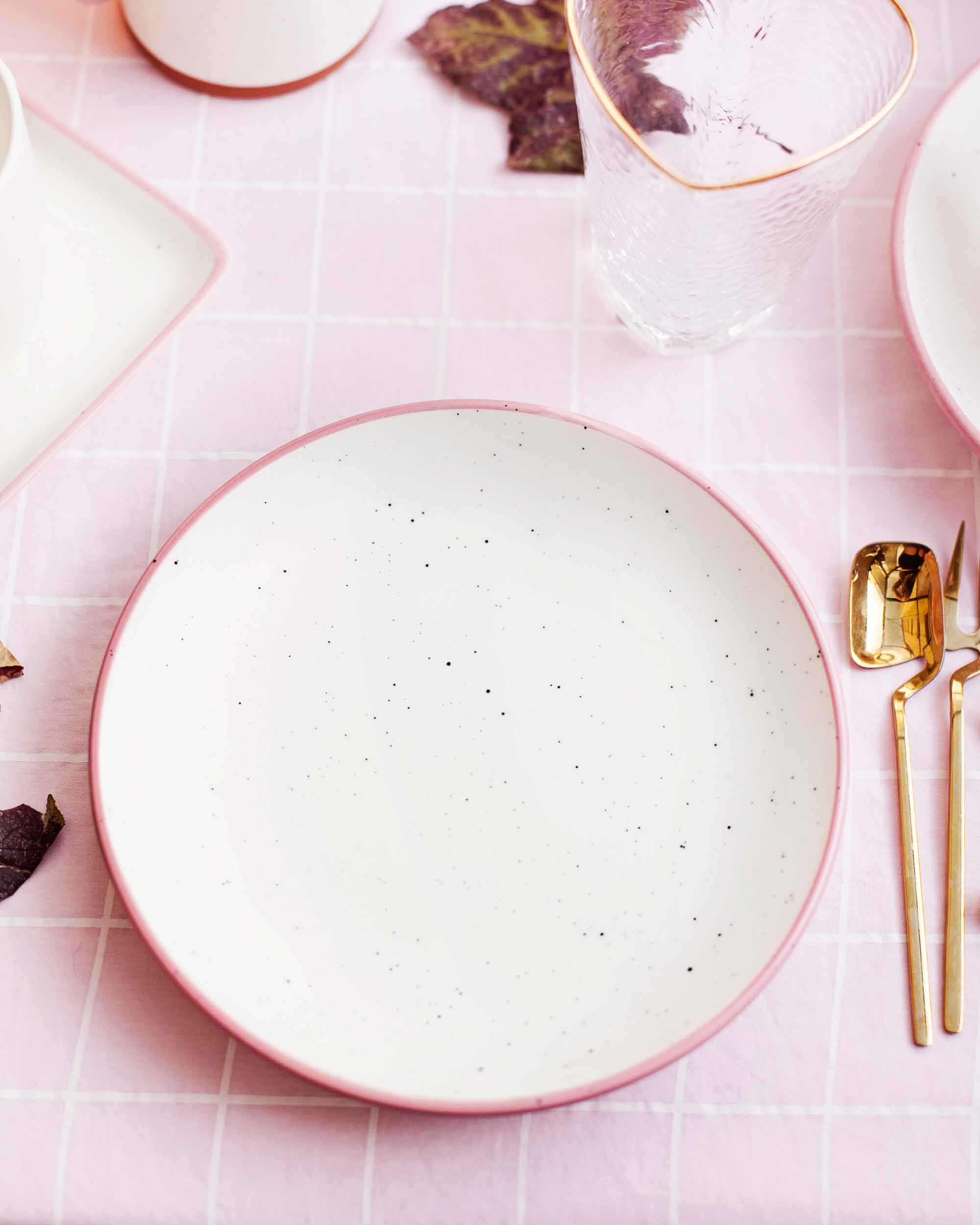 PRATO DE SOBREMESA EM PORCELANA- COTTON