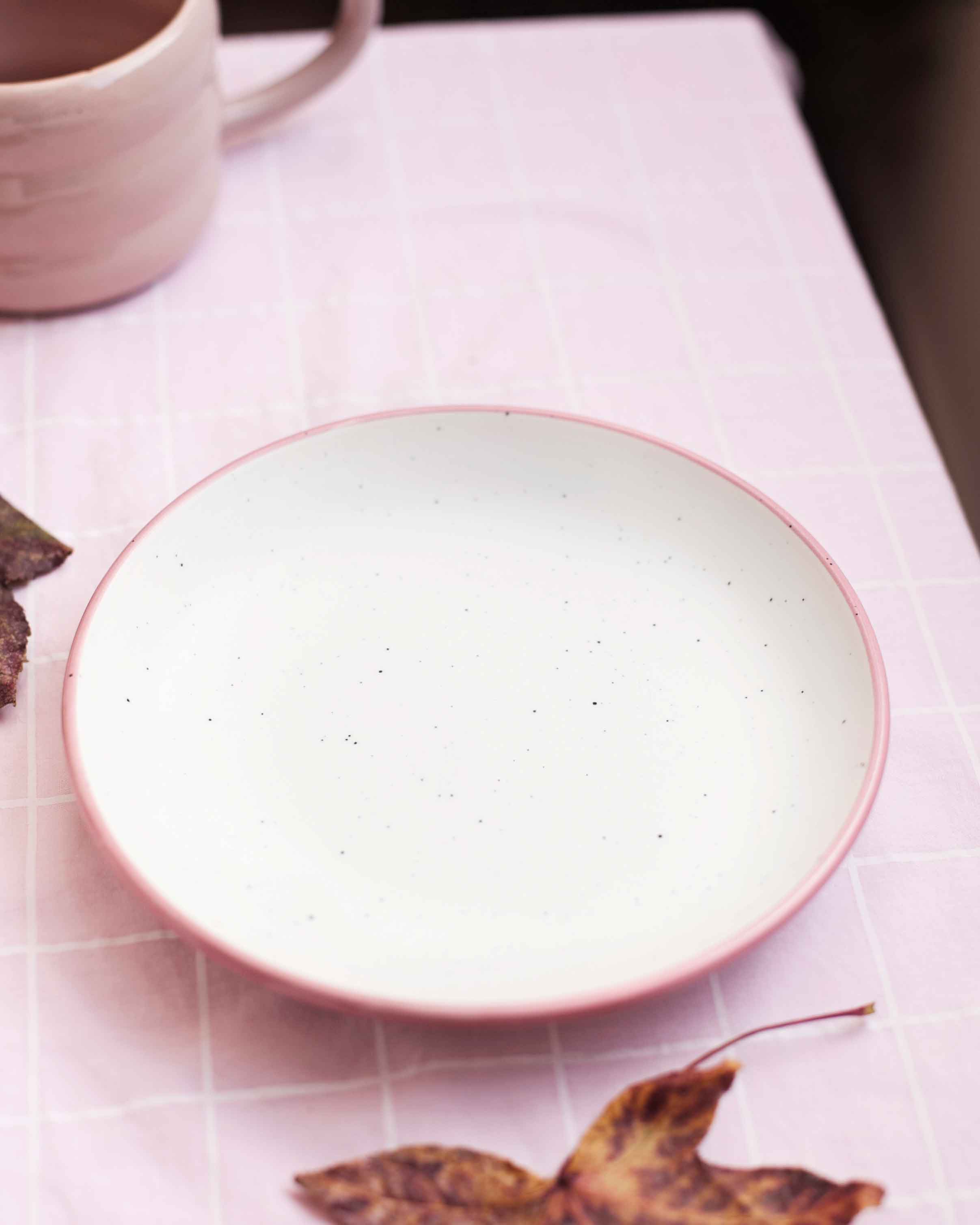 PRATO DE SOBREMESA EM PORCELANA- COTTON