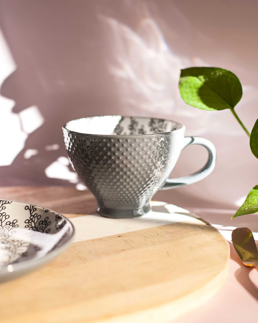 XICARA EM PORCELANA FARO