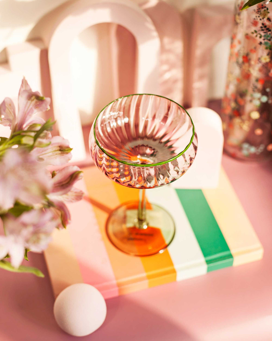 TAÇA LILAC C/ BASE VERDE- 160 ML