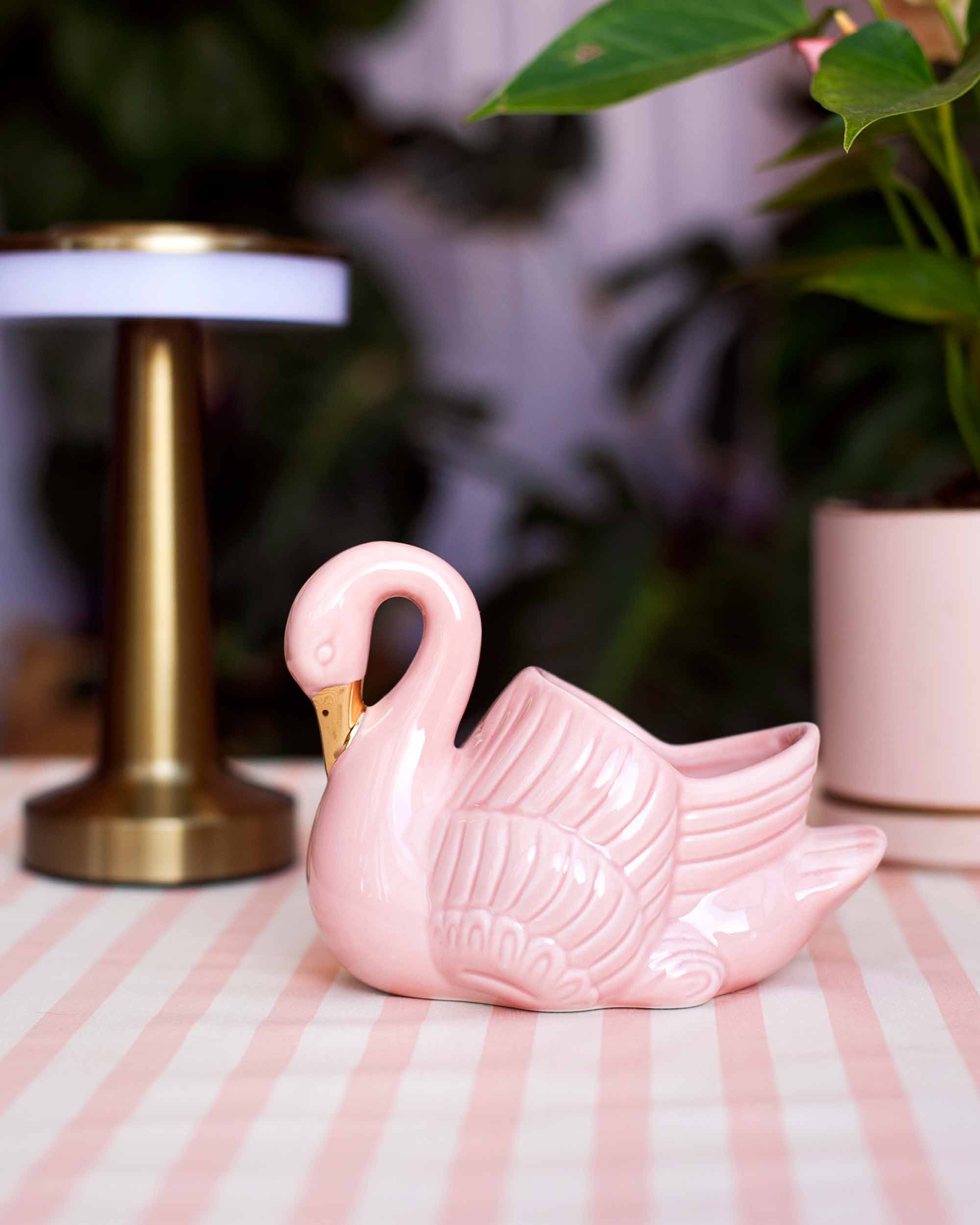 VASO CISNE EM PORCELANA- Odette