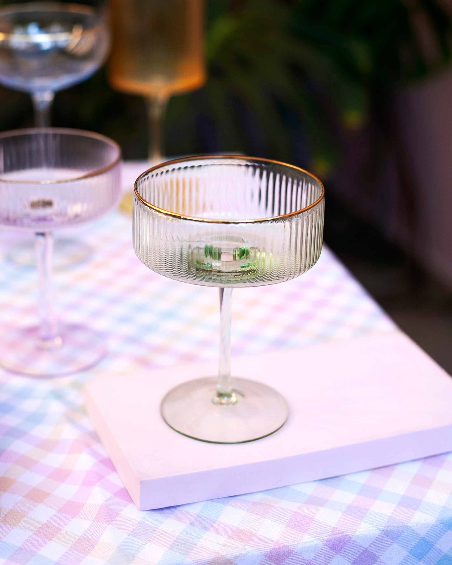 TAÇA COUPE CANELADA- VERDE