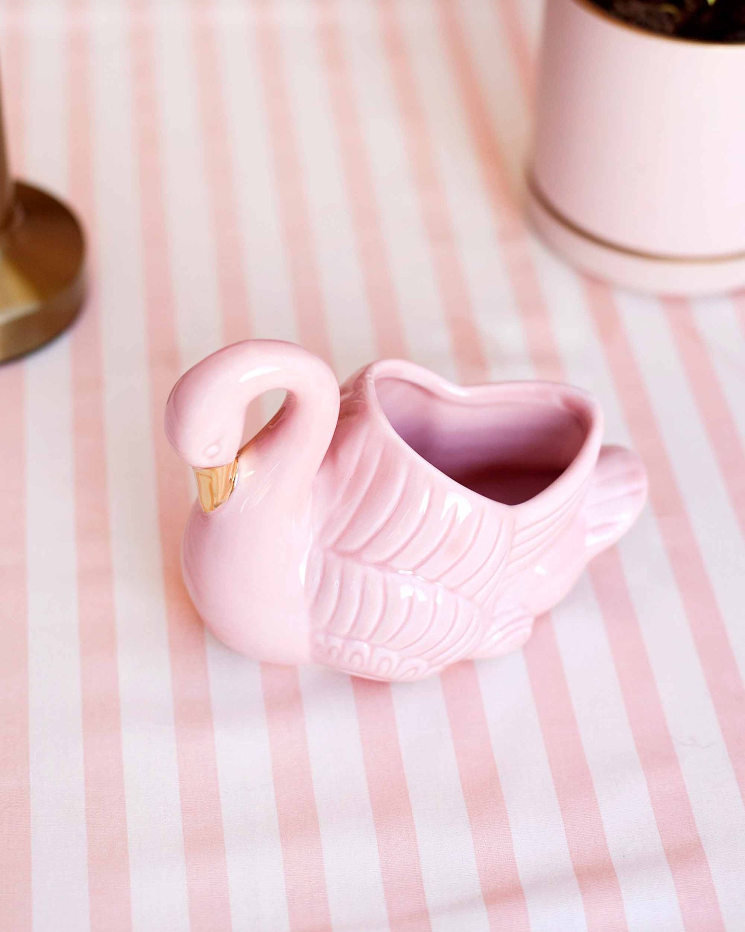 VASO CISNE EM PORCELANA- Odette