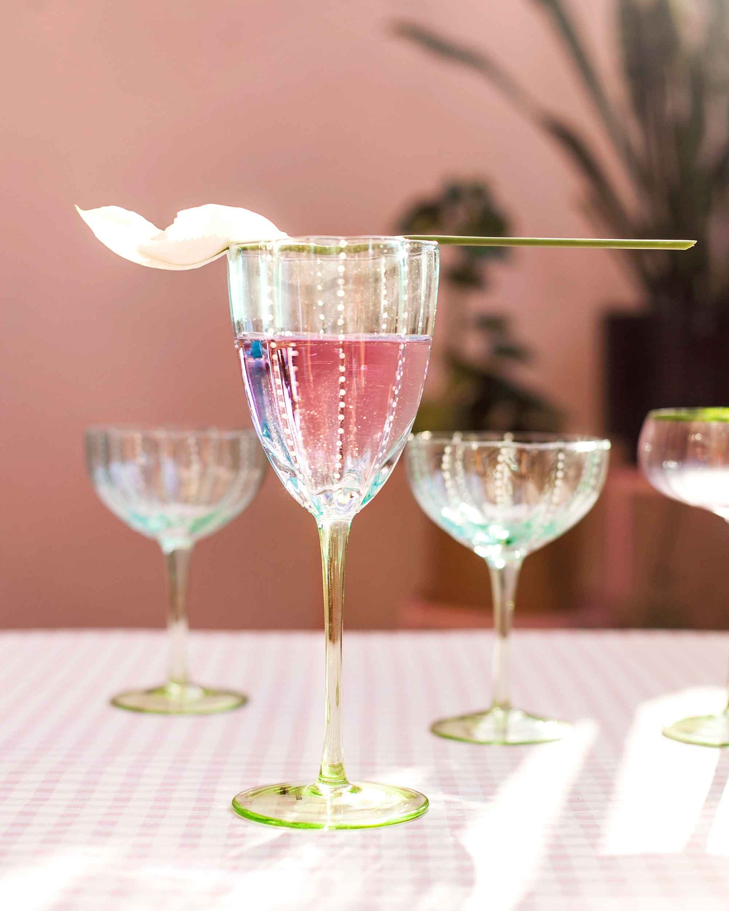 TAÇA WINE LOTUS- AZUL- 300ML