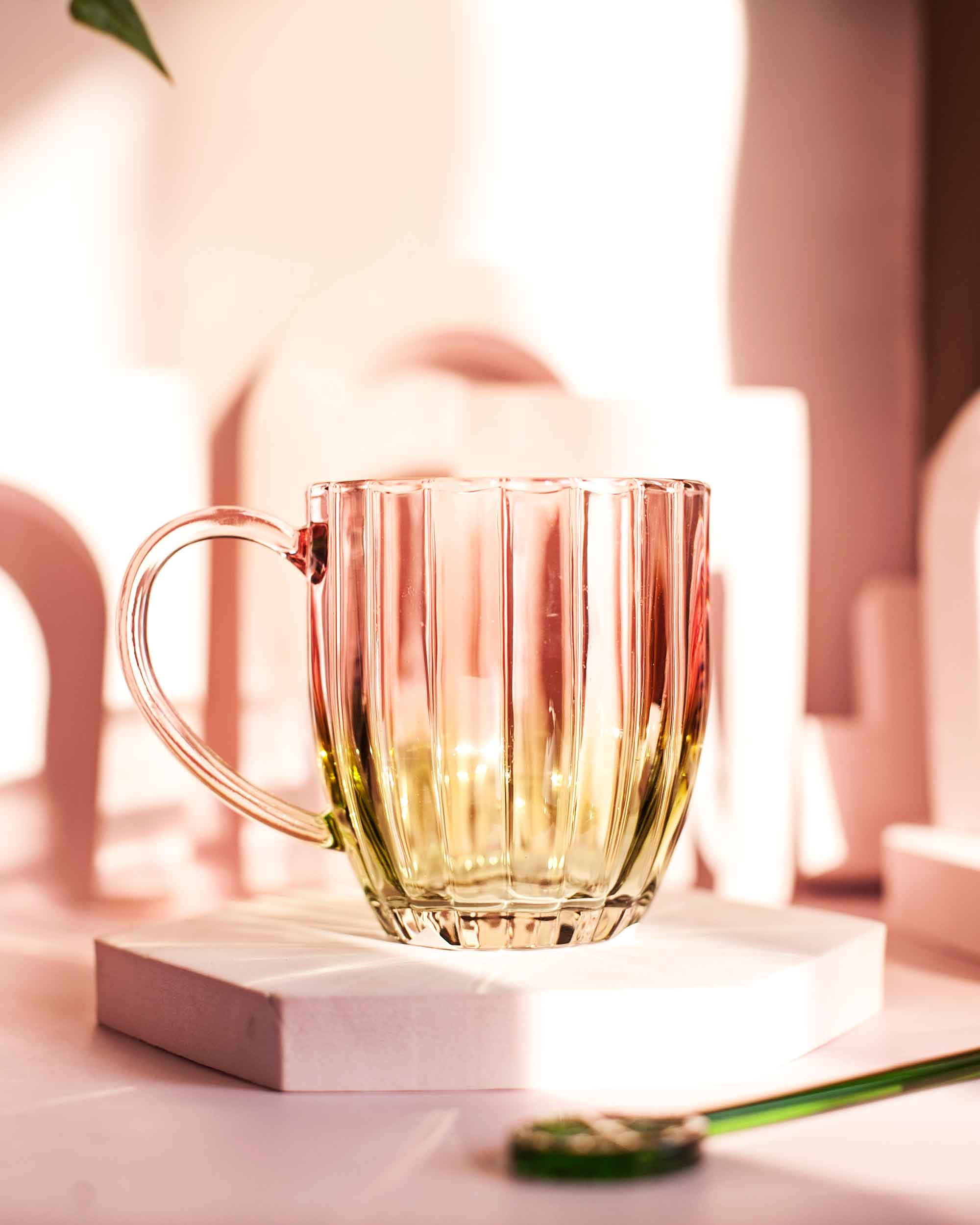 CANECA EM VIDRO BLOSSOM- ROSA- 280 ML